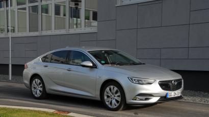 Das Opel-Flaggschiff Insignia erweist sich als sehr angenehme Reise-Limousine mit Langstrecken-Qualitäten.

	Bild: Ascherl