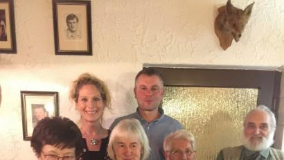 Ehrungen standen bei den Mitterteicher Naturfreunden an. Im Bild (von links) Anneliese Pelz, Barbara Lugert, Stadträtin Angelika Müller, Vorsitzender Tobias Markovsky, Betty Lenk und Reinhold Scheuch.	Bild: exb