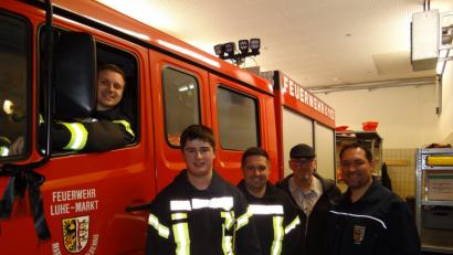 Wolfgang Paulus, Johannes Högler, Christoph Liebl, Fahrlehrer Günther Vogel und Kommandant Daniel Müller (von links), freuen sich, dass die Feuerwehr Luhe über genügend gut ausgebildete Fahrer verfügt. 	 Bild: mld