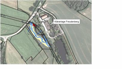 Der Fensterbach wird bei der Kläranlage Geiselhof verlegt. Der Plan zeigt den künftigen (blaue Linie) und den bisherigen begradigten Verlaug (schwarze Linie). 	Repro: sche