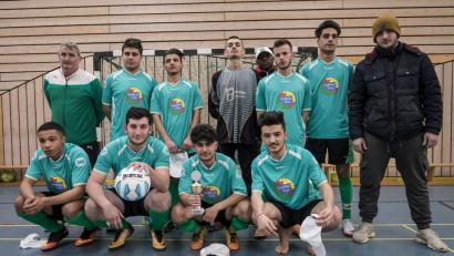 Die Siegermannschaft des One-World-Fußballturniers kommt von der DJK-Sportbund Amberg. 	Bild: exb/Geiss