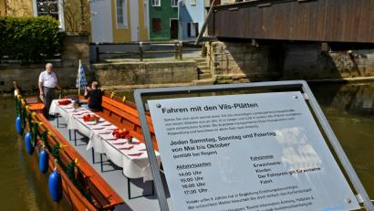 Es ist angerichtet auf der Plätte: Ab heuer gibt es hier neben Bierverkostung und Musikfahrten auch ein Weißwurstfrühstück. Ahoi und Mahlzeit!	Bild: Hartl
