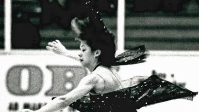Als sie der ERSC für "Stars on Ice" bucht, ist Tanja Szewczenko eine von vielen jungen Eiskunstläuferinnen. Zwischen Zusage und Auftritt liegt aber die WM in Chiba, wo die Düsseldorferin Dritte wird. 	Bilder: zig (2)