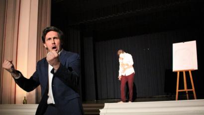 Das Alter Ego, der alte Romeo, empört sich die Frühlingsgefühle des Jünglings. (Bild: dwi)