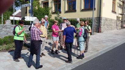 Eine Gruppe Wanderfreunde des Fichtelgebirgsvereins Neusorg unternimmt an Christi Himmelfahrt ihre Familienwanderung.  	Bild: öt
