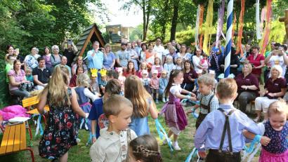 Vielfältig und einzigartig präsentierte das Kinderhaus Friedenfels die bayerische Kultur bei ihrem Frühlingsfest.