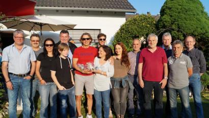 Trainer Josef Dütsch (Mitte) feiert 60. Geburtstag.  	Bild: du