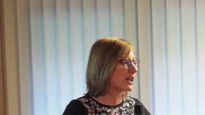 Die Ethnologin Julia Lichtl kennt alle Details der Landesausstellung "Mythos Bayern".  	Bild: sbü