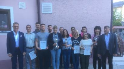 Die Sieger bei den Kegel-Stadtmeisterschaften im Bereich Hobby-Kegler, Einzel und Mannschaft.  	Bild: hä