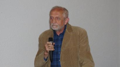 Heimatpfleger Adalbert Busl erklärt den Begriff Nordgau und betont, dass dieser Name nichts mit den Nazis.  	Bild: ubb