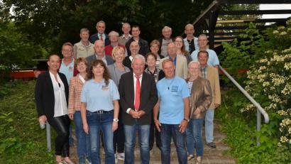 Sie führen den Stadtbad-Förderverein: Andreas Baierl, Hans Forster, Martina Kayser (vorne, von rechts)  	Bild: hcz