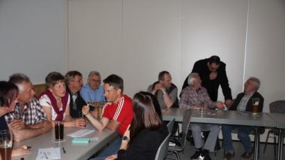 In mehreren Arbeitsgruppen wurden am Donnerstag etliche Ideen erarbeitet und diskutiert.  	Bilder: frd (2)