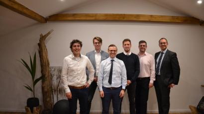 Der Experte und seine Mitstreiter (von links): Robert Winkler (Apotheker), Axel Jakobitz (Rechtsanwalt), Christian Pürner (Generationen-Berater), Dirk Bätz (Versicherungsmakler), Holger Schwandner (Digitaler Nachlass) und Martin Deubzer (Wirtschaftsprüfer und Steuerberater).  	Bild: wpt