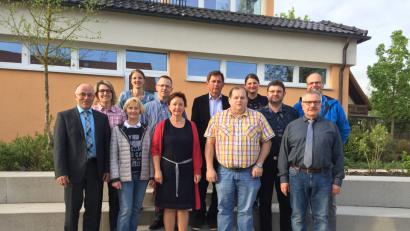 Bild: [EXB] 
Von links nach rechts: Albert Nickl, Carmen Pepiuk, Sibylle Stock (vorn), Carmen Schedl, Mario Gittler, Veronika Schecklmann, Franz Ficker, Josef G&ouml;ppl, Sabine Hefner, Gerhard Krockauer, Dr. Knut Thielsen (vorn), Werner Dobmeier.