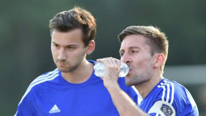 Noch ein Schluck aus der Pulle, dann geht's für den SV Etzenricht in die Relegation.