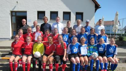 Bild: khg
Die Mädchen-Fußball-Mannschaft des Gregor-Mendel-Gymnasiums.