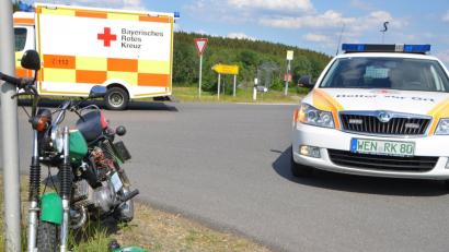 Mit diesem Moped fährt ein 19-jähriger Tscheche gegen einen Dacia.	Bild: dob
