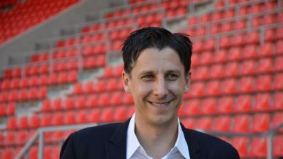 Bild: Fabian Leeb
Geschäftsführer Christian Keller verlängert beim SSV Jahn Regensburg.