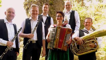Die Alfelder Musikanten spielen am Samstag im Turmrestaurant Obermeier zum Maitanz auf.	Bild: ame