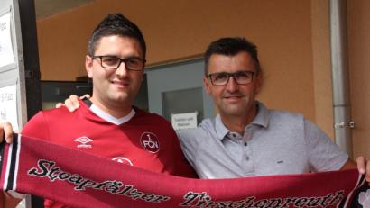 Max Burger (links) mit Club-Trainer Michael Köllner.