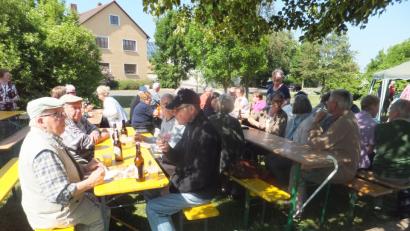 Bild: Iberer, Josef [IBJ] (josef.iberer@gmx.de)
Gute Unterhaltung gab es für die Senioren bei unbeschwertem Zusammensitzen