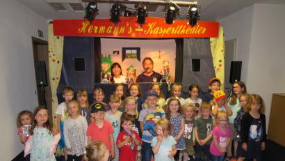 Bild: adj
Viel Freude haben die Kinder mit Hermann´s Kasperltheater.