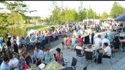 Archivbild: bk
Fast 1500 Besucher kamen bei den letzten Serenaden vorbei. Dieses Jahr gibt es eine Neuauflage, allerdings entfällt das Bürgerfest.