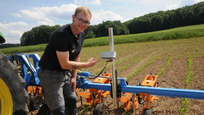 Bild: Joachim Gebhardt
Der Computer steuert das Gerät via Kamera genauestens. Max Pilhofer ist sehr zufrieden mit der modernen Technik.