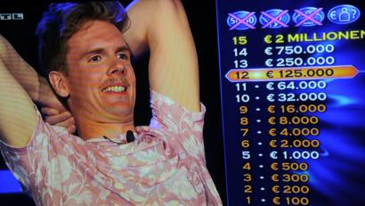 Bild: gf
125 000 Euro schaffte Lutz Gerling noch. Doch dann kam für den aus Nittenau stammenden Kandidaten der Absturz auf 1000 Euro.