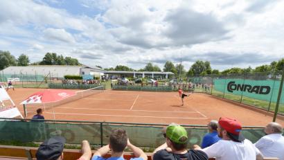 Bild: Ziegler
Die Anlage des TC Schanzl ist Schauplatz eines dreitägigen Turniers.