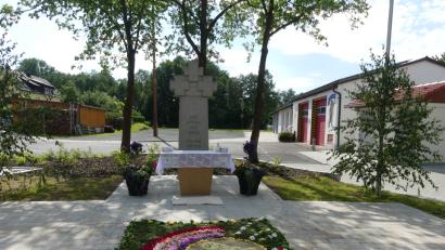 Bild: do
Farbenprächtige Altäre aus Blüten und Blättern sind ein echter Hingucker bei der Prozession.