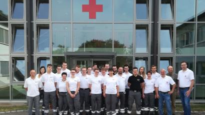Bild: exb
Die Lehrgangsteilnehmer mit Lehrgangsleiter Stefan Diesenbacher (links), Ausbildungsleiter Rettungsdienst Christian Putzer (rechts), dem Chefarzt des BRK-Kreisverbandes Weiden & Neustadt/WN, Gerhard Wührl (2. von rechts) und Ausbilder Christan Hammer (3. von rechts).