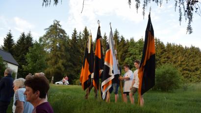 Bild: soj
Bei der Maiandacht waren die Fahnenabordnungen der Kolpingsfamilien aus Ebnath,  Schönwald, Wunsiedel und Marktredwitz anwesend.