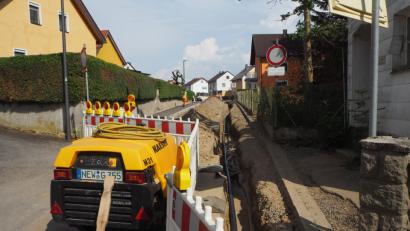 Bild: Ziegler, Karl [GZ] (ZACK.ESLARN@GMX.DE)
Ein erforderliches Stromkabel war Anlass für erneute Grabarbeiten. Bild: gz