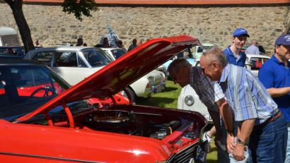 Bild: Dobmayer, Elisabeth [DOB]
Bei den 19. "Vohenstrauß-Classics" an der Friedrichsburg dürfen die Besucher wieder staunen.