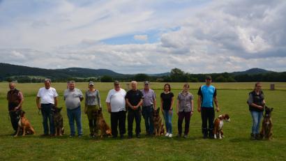 Bild: ak
Eine gute Nase und Gehorsam zeichnen die Vierbeiner bei der Frühjahrsprüfung des Schäferhundevereins aus. Das schlägt sich in auch der Punktzahl in den einzelnen Prüfungsteilen nieder.