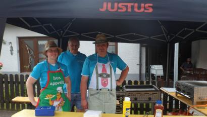 Bild: soj
Valentin Filberth (Mitte) hatte mit seinen Helfern alls im Griff