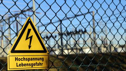 Bild: Hösamer
Das Umspannwerk Schwandorf wird umgebaut. Büchelkühner hoffen, dass in diesem Zusammenhang Strommasten verlegt werden - weiter weg vom Dorf.