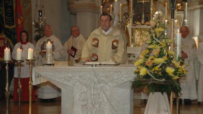 Bild: dob
Bischöflich Geistlicher Rat Pfarrer Johannes Frischholz feierte im Juni 2008 sein goldenes Priesterjubiläum in der Stadtpfarrkirche Vohenstrauß. Am Dienstagmorgen, 5. Juni, verstarb der 85-Jährige in einer Regensburger Klinik.