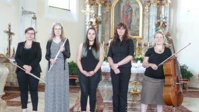 Bild: bir
Ein gelungenes Konzert gestalteten (von links) Janina Leinhäupl,  Organisatorin Viola Schweinfurter, Julia Hiller,  Monika Werner und Susanne Karban.