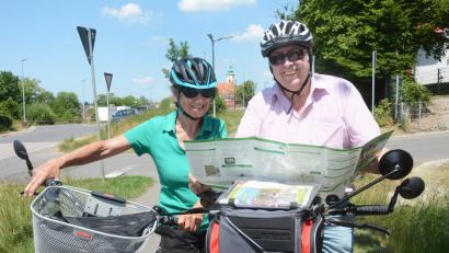 Bild: Gabi Schönberger
Der Kopfschutz kann auch schick sein. Wer mit dem Radl unterwegs ist, sollte lieber einen Helm aufsetzen.