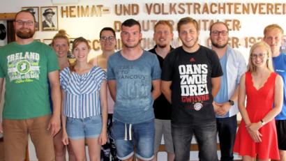 Bild: bjo
Der Vorstand der Kirwagemeinschaft mit ihrem Vorsitzendem Armin Lamecker (Fünfter von links).