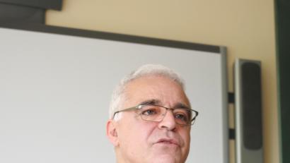 Bild: müb
Fakten über den Isslam will der als Sohn türkischer Eltern in Deutschland geborene Nefvel Cumart Schülern nahe bringen.