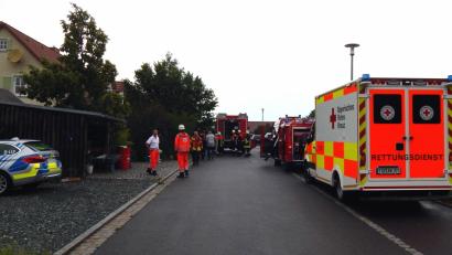 Bild: mde
Im Hutweg in Altensteinreuth kommt es am Samstagnachmittag zum Brand eines Stromverteilerkastens im Untergeschoss eines Wohnanwesens.