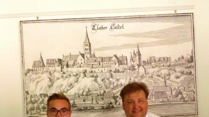 Bild: jp
Simon Neger von der Gemeinde und Bügermeister Stefan Braun haben das Kastler Ferienprogramm vorgestellt.