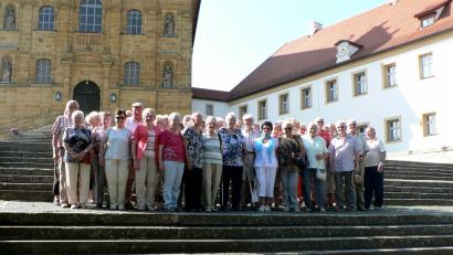Bild: ww
Insgesamt 41 Senioren der evangelischen Kirchengemeinde der Kulmstadt unternehmen unter der Leitung von Reinhold Kynast einen ereignisreichen Ausflug in die Vilsstadt Amberg. Unter anderem besichtigen die Senioren hierbei auch die Wallfahrtskirche Maria Hilf.
