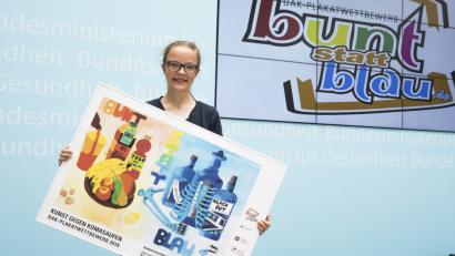 Bild: exb/DAK-Gesundheit/Hahn
Nach dem Erfolg auf Landesebene folgte für  Katharina Wesemann (Bild)  am Dienstag   der Bundespreis im   Plakatwettbewerb "bunt statt blau".