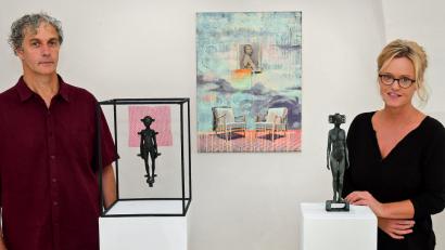 Bild:  [HTL]
Die Künstler Hanna Regina Uber und Robert Diem laden ein - zum "Kunst-Sommer-Fest" im und rund um den Alten Pfarrhof in Aschach (Freudenberg).