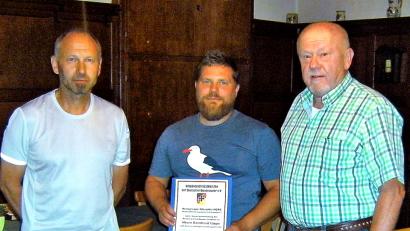 Bild: Kreuzer
Bernhard Lippe (Mitte) ist neuer Schießsportverantwortlicher.