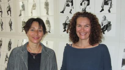 Bild: Anke Schäfer
Mit aktuellen Werken statteten Angela Kreuz (links) und Gerda Stauner (rechts) dem Literaturhaus Oberpfalz einen Besuch ab.